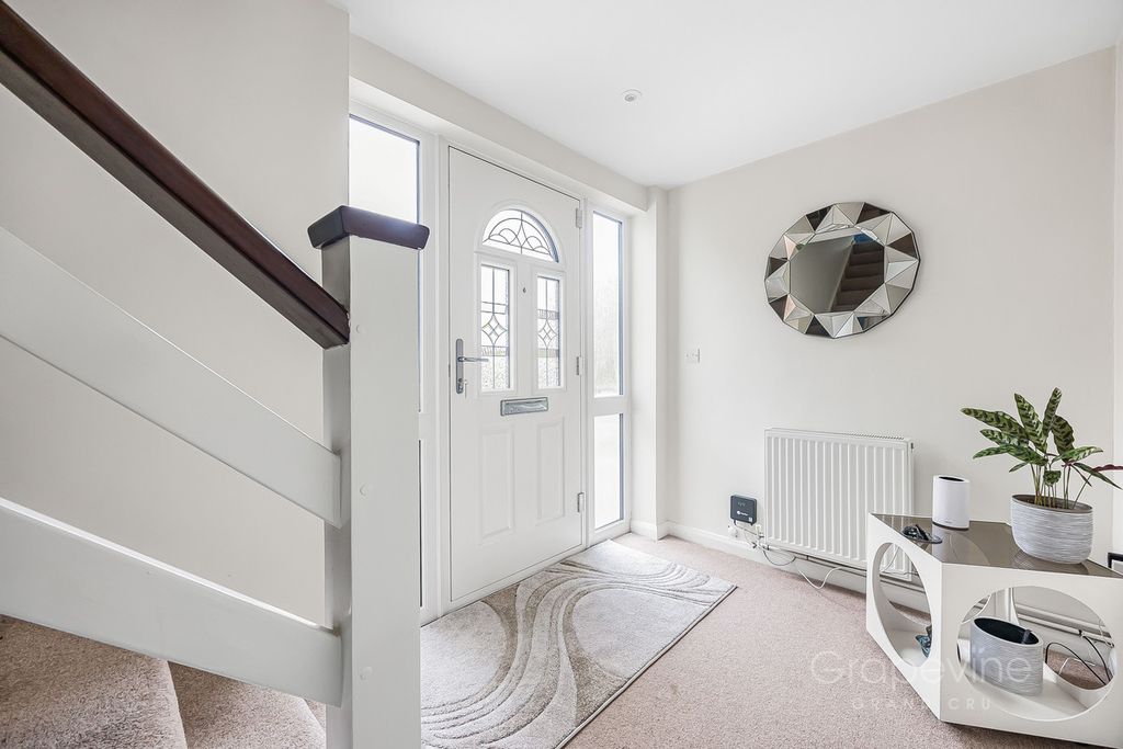 Property photo 3 of 20