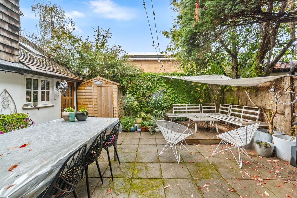 Property photo 2 of 12 Picture No. 25