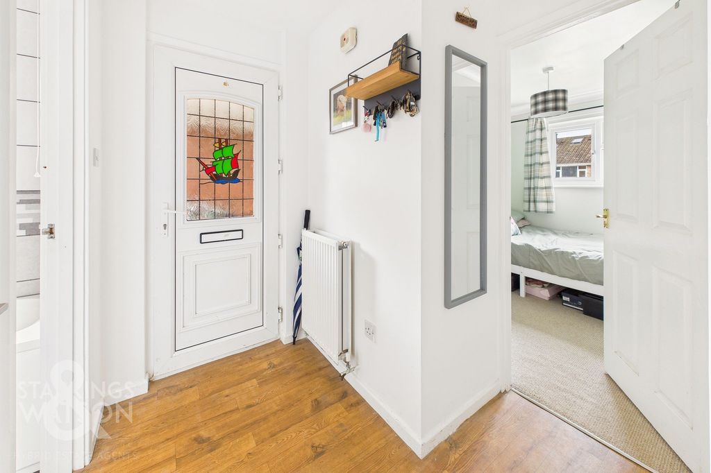 Property photo 2 of 22