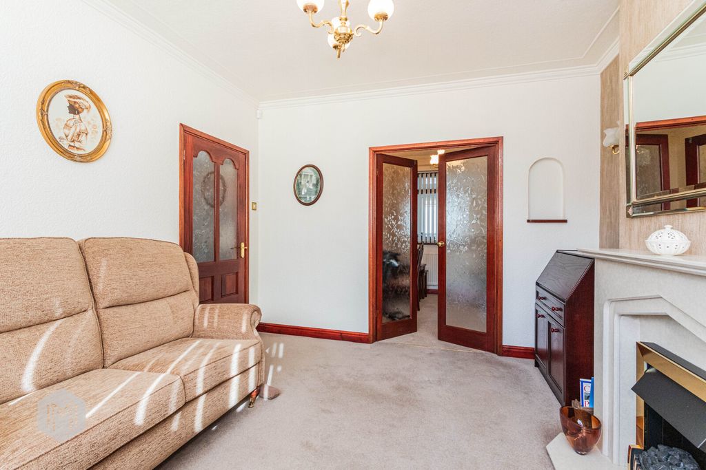 Property photo 3 of 21 Picture No. 11