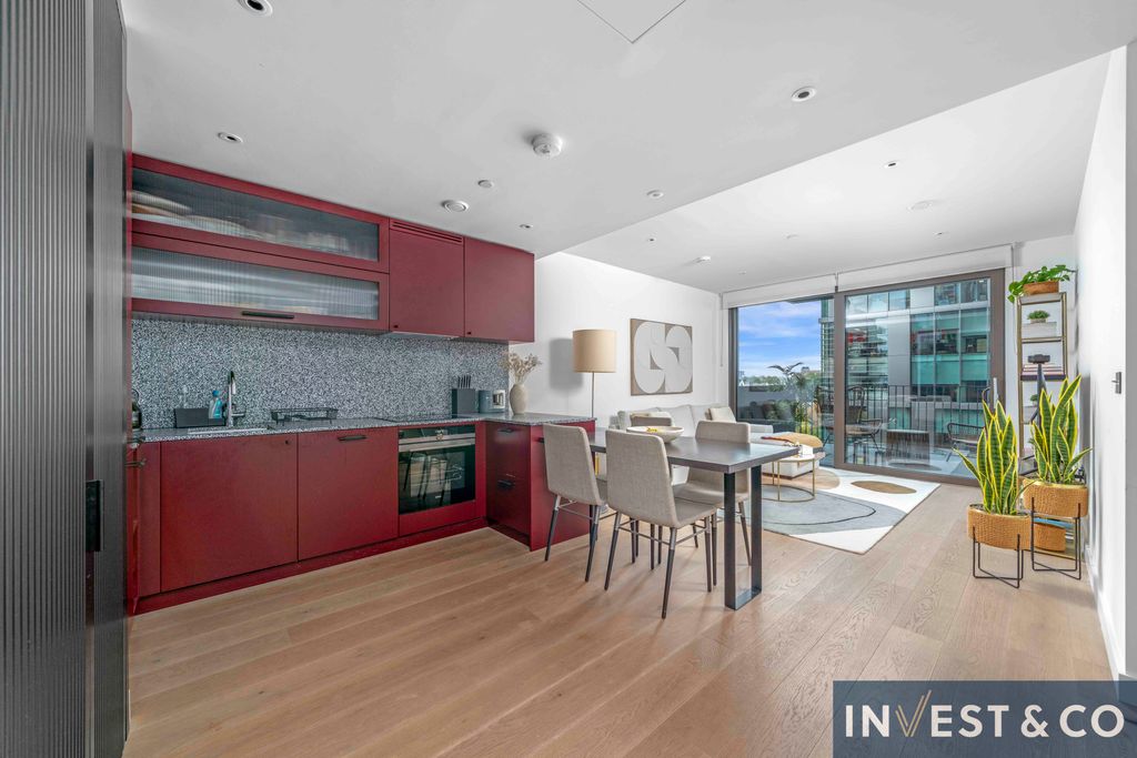 Property photo 3 of 17 Dsc04114