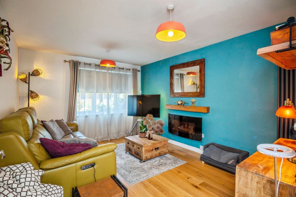 Property photo 2 of 12