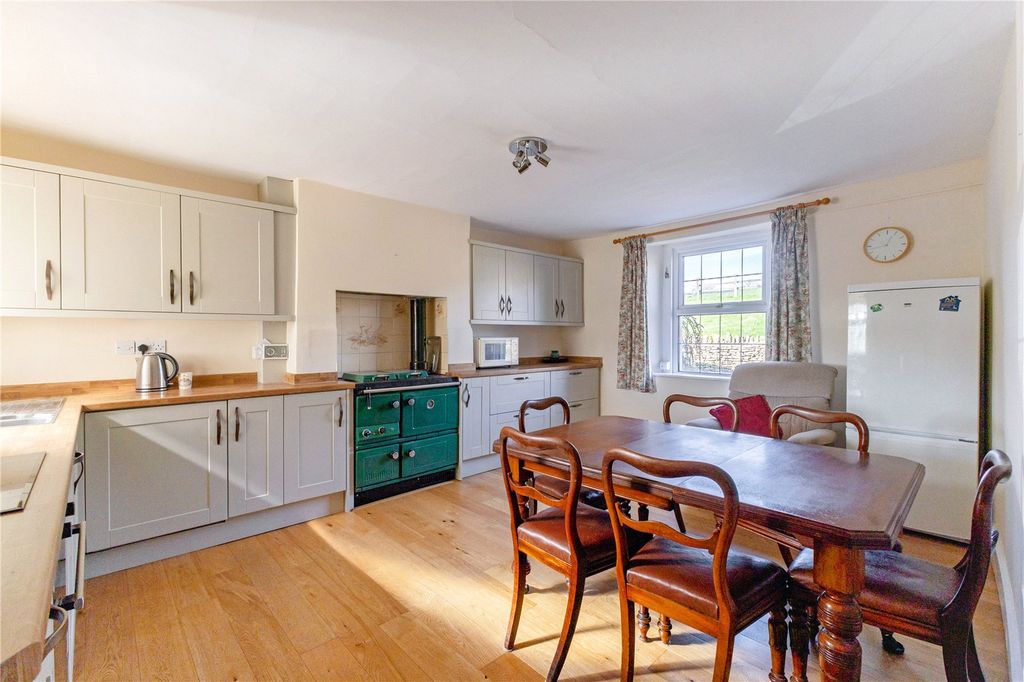 Property photo 3 of 14 Kitchen Diner