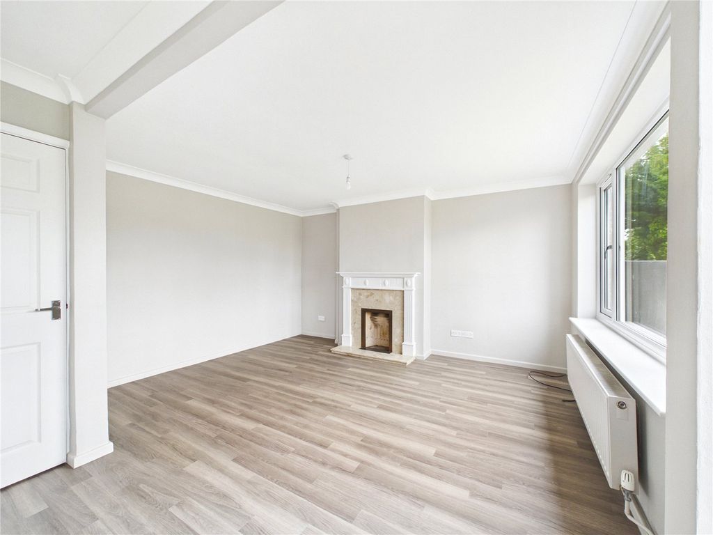 Property photo 2 of 11 Picture No. 02