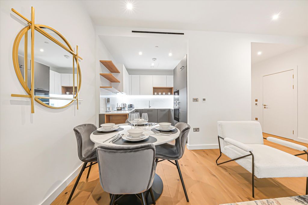 Property photo 2 of 20 Image