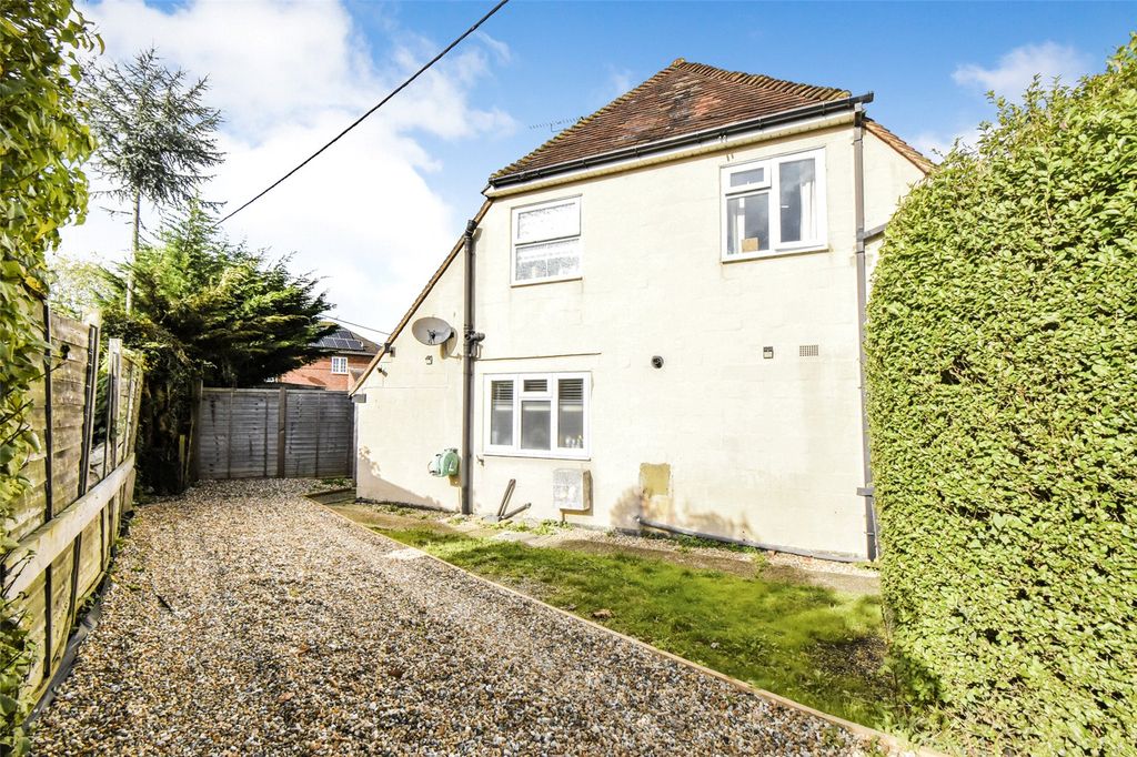 Property photo 2 of 18 Picture No. 13