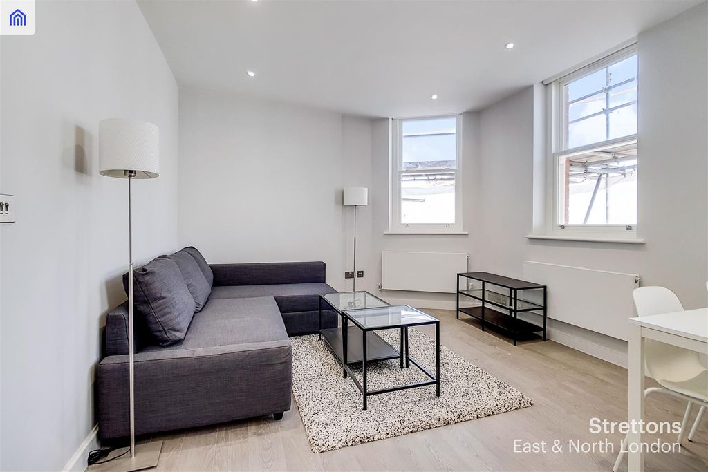 Property photo 2 of 11 Second Image