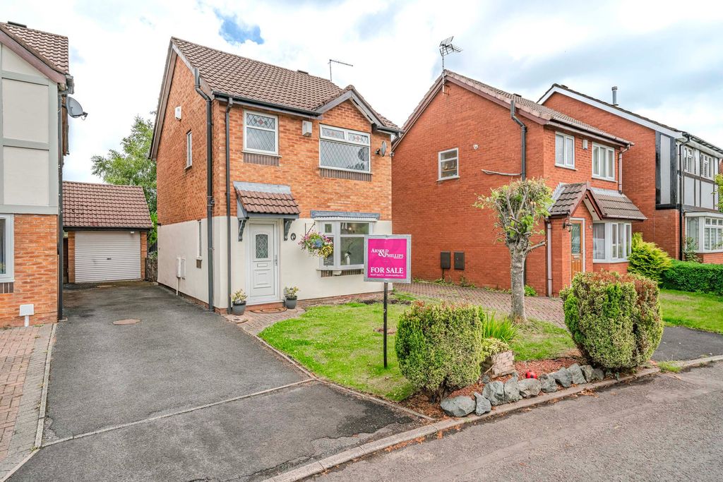 Property photo 1 of 34