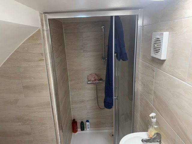 Property photo 3 of 19 Ensuite Double Bedroom