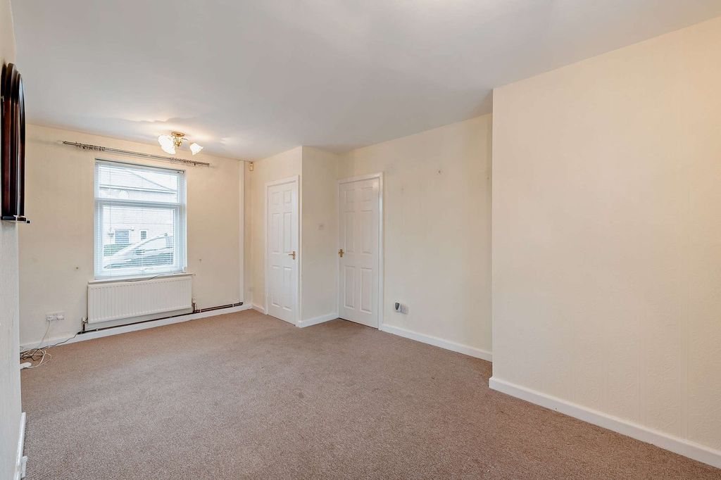 Property photo 3 of 29