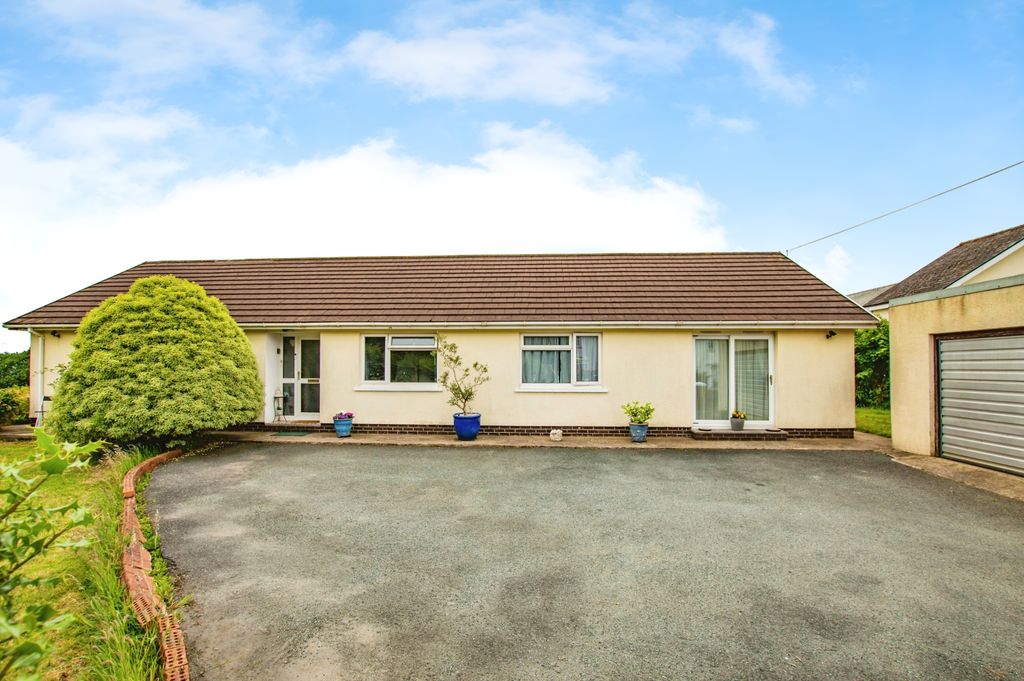 Property photo 1 of 17 Photography