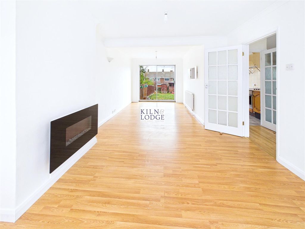 Property photo 2 of 20 Cam04854G0-Pr0206-Still007.Jpg