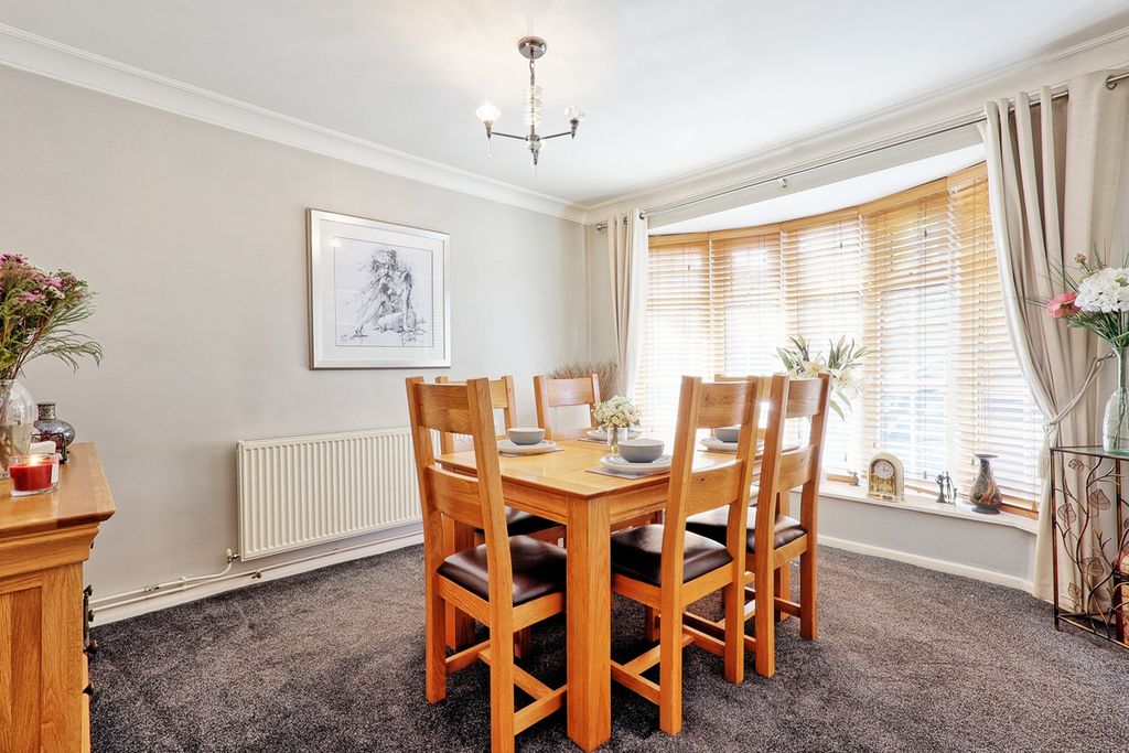 Property photo 1 of 50