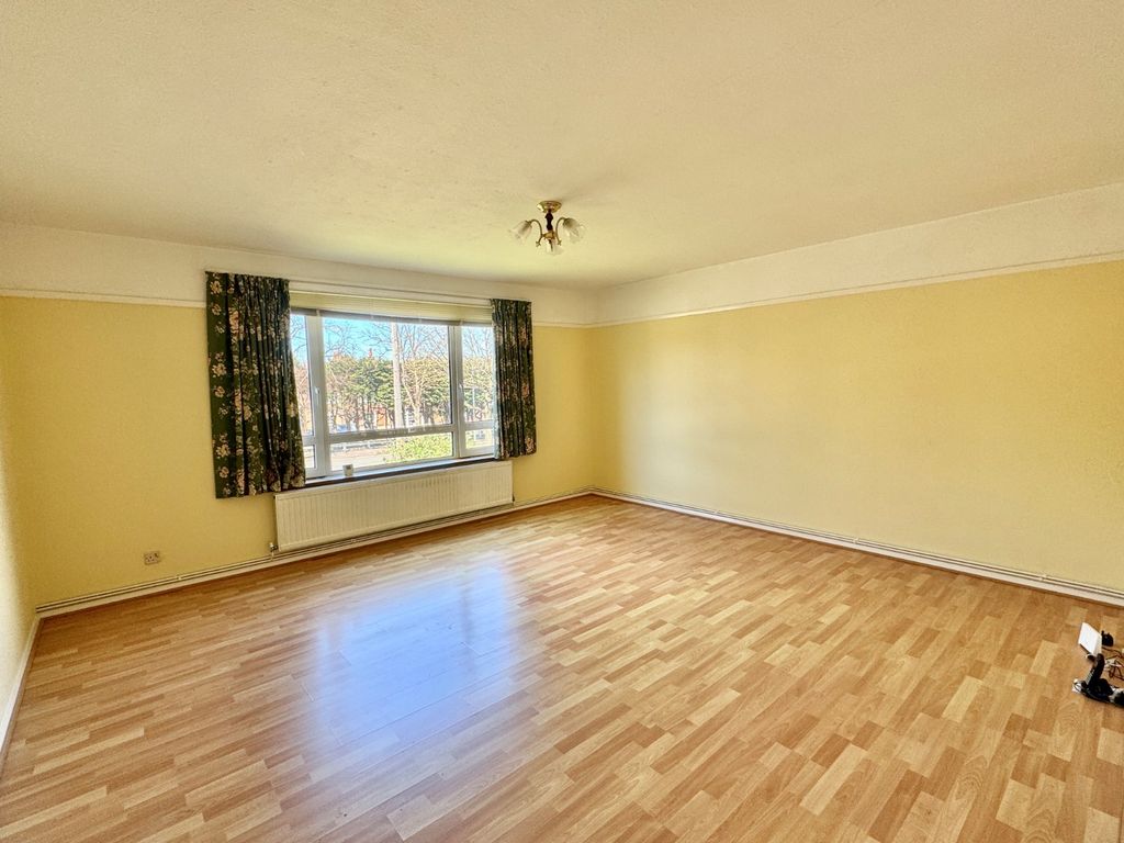 Property photo 2 of 8 Living Room