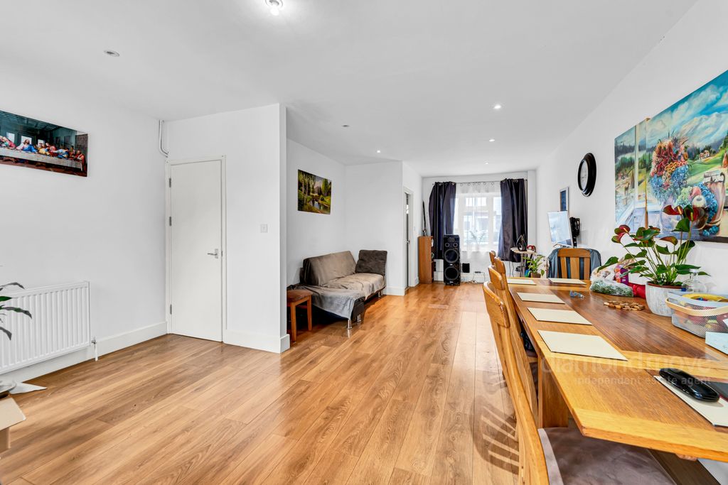 Property photo 2 of 14 Photo 10