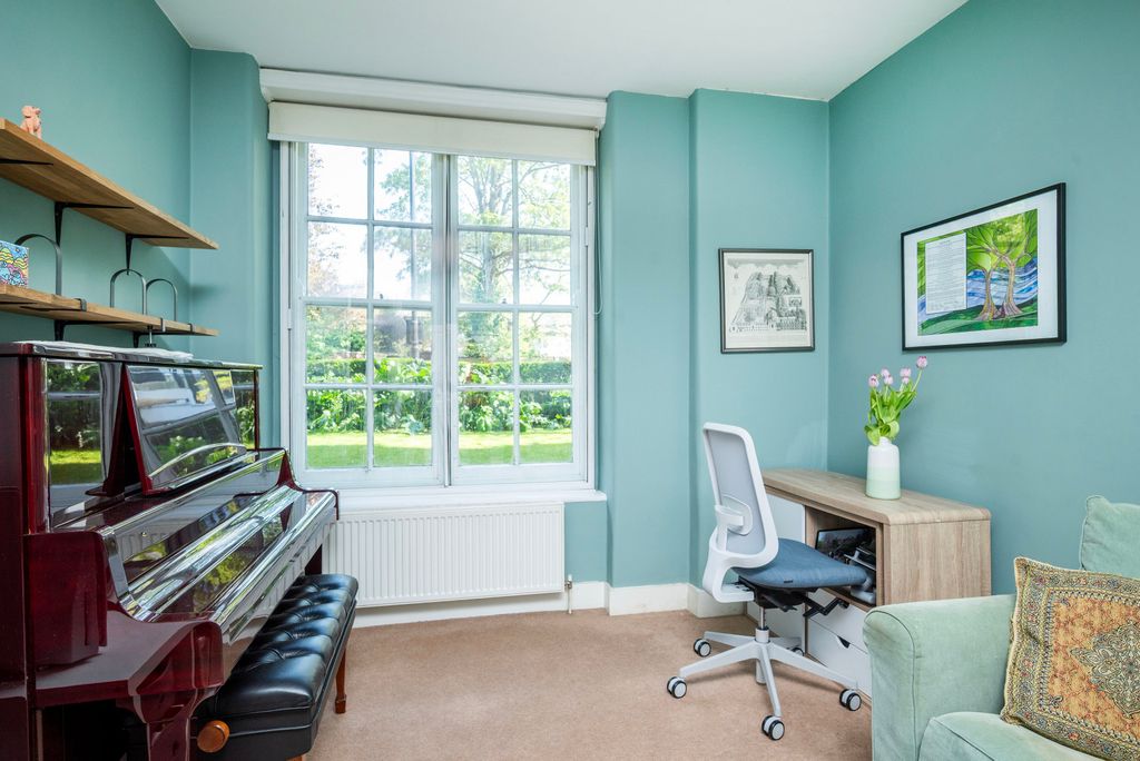 Property photo 3 of 14 Picture No. 16