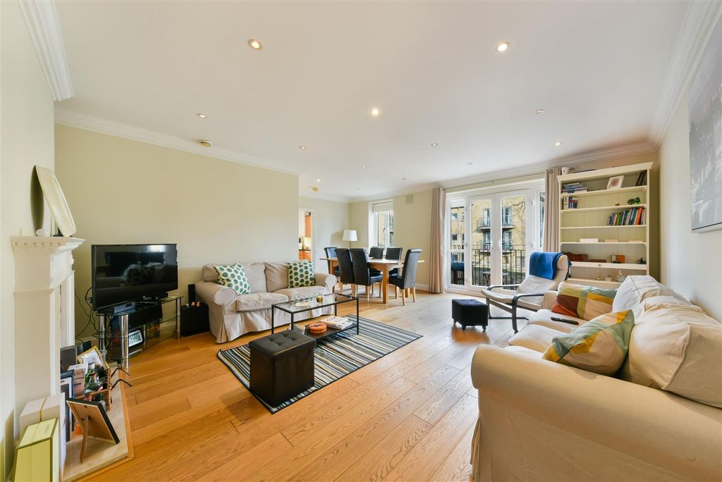 Property photo 2 of 12 Living Room