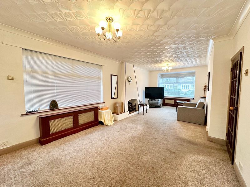 Property photo 3 of 17 Photo 9