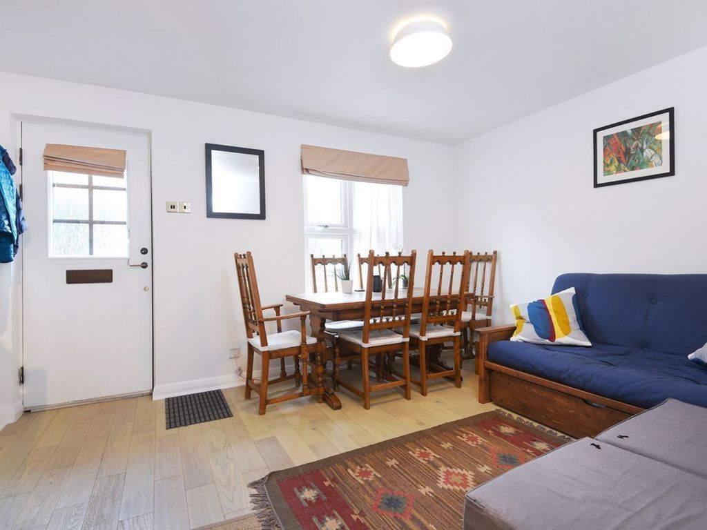 Property photo 1 of 3