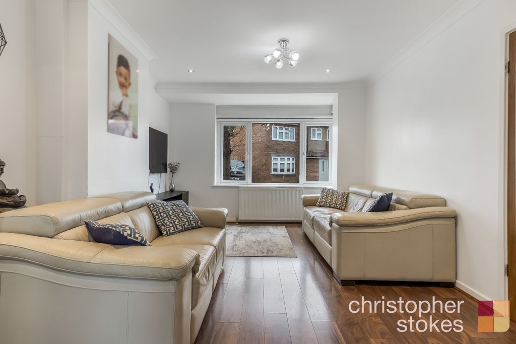 Property photo 3 of 20 4905346