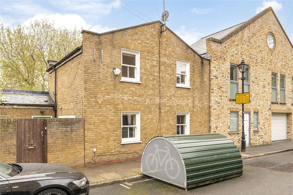 Property photo 1 of 5 Exterior