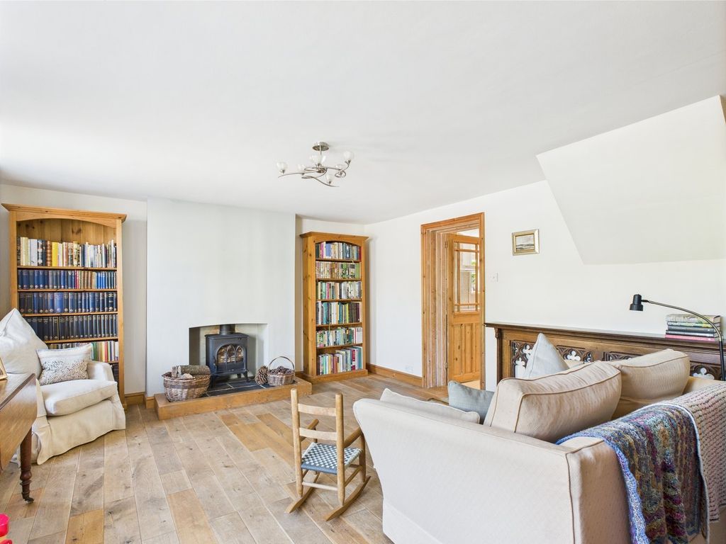 Property photo 3 of 37