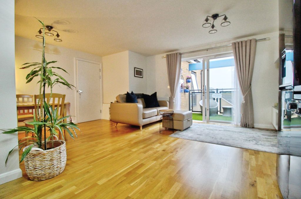 Property photo 2 of 16 20