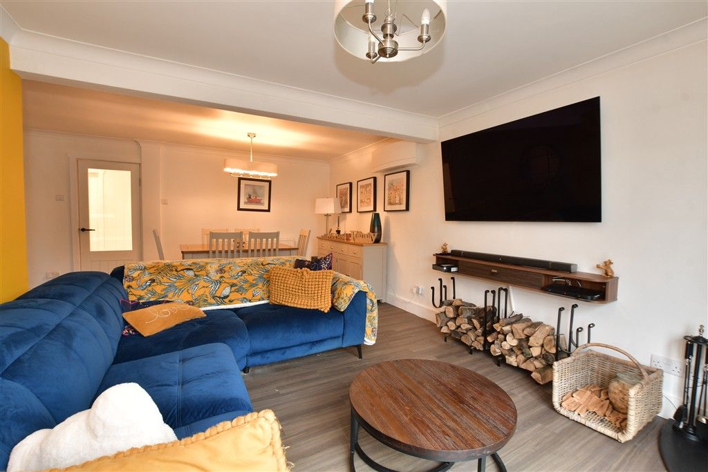 Property photo 2 of 17 Lounge/Dining Room*