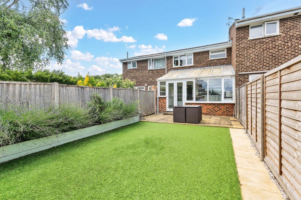 Property photo 3 of 12