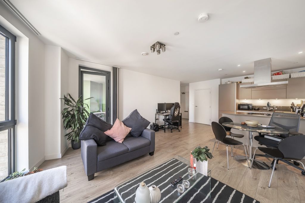Property photo 1 of 18 1272022 (13)