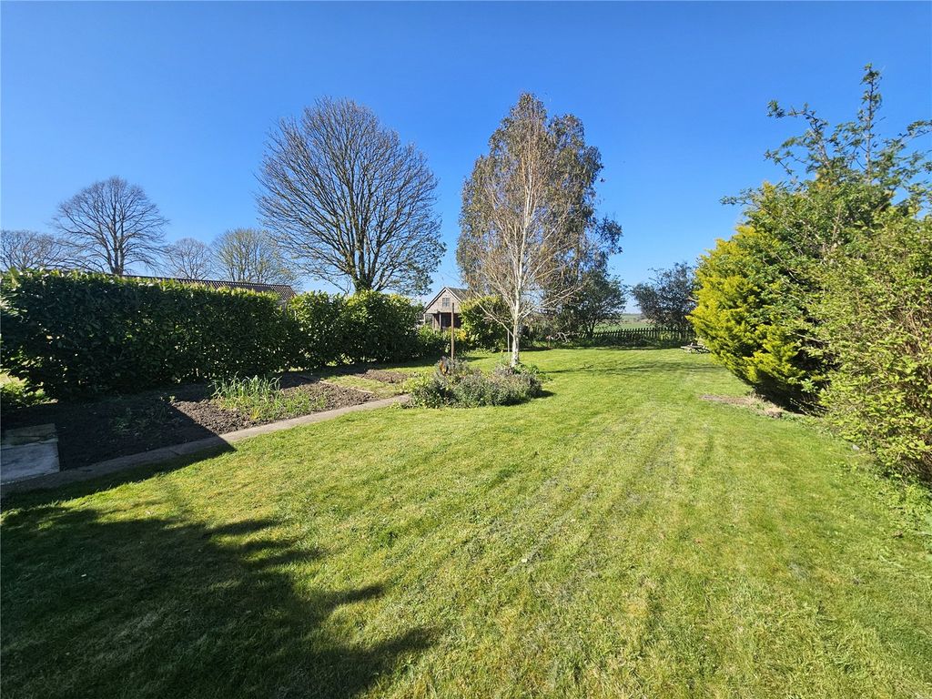 Property photo 2 of 22 Picture No. 03