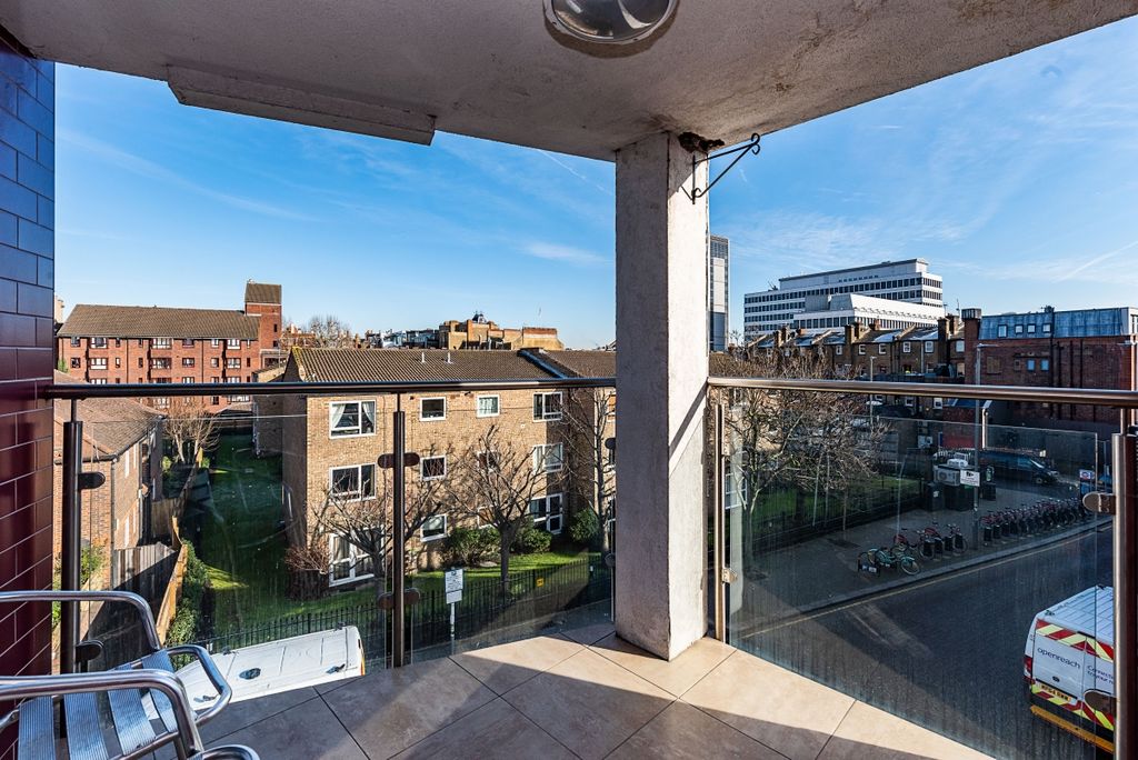 Property photo 3 of 10 Centrus