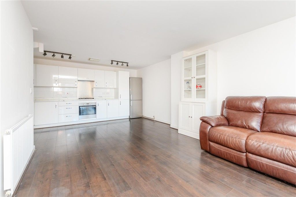 Property photo 3 of 10 Lounge/Diner