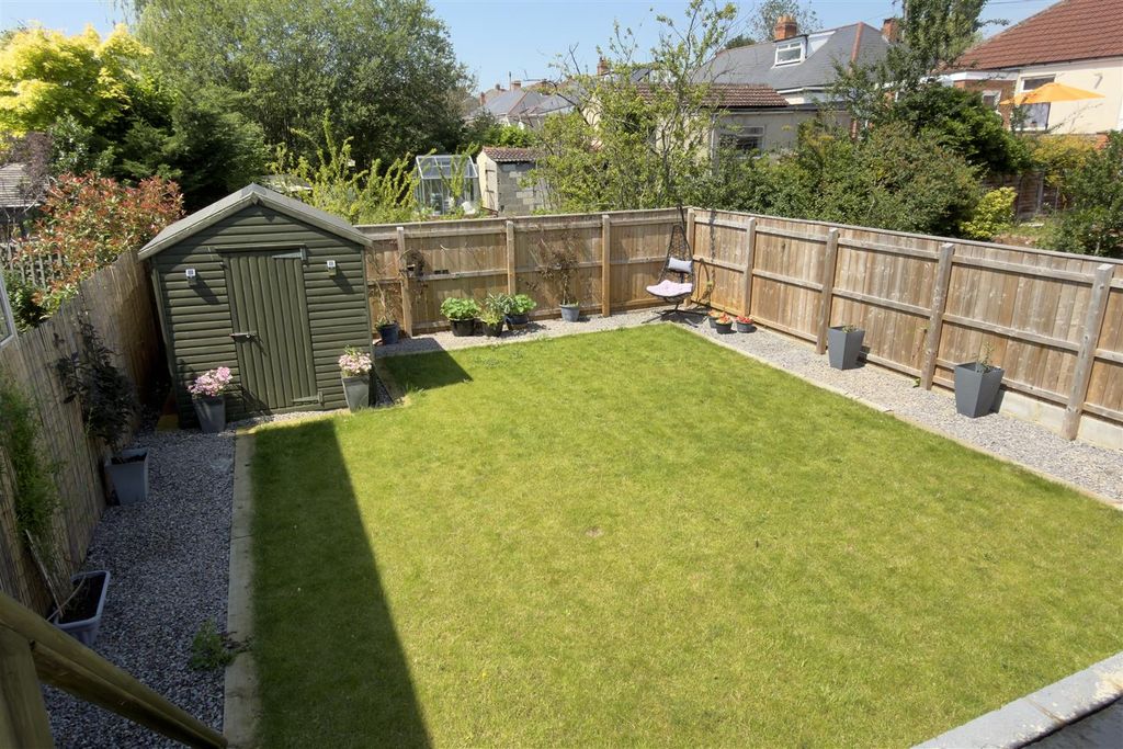Property photo 3 of 27