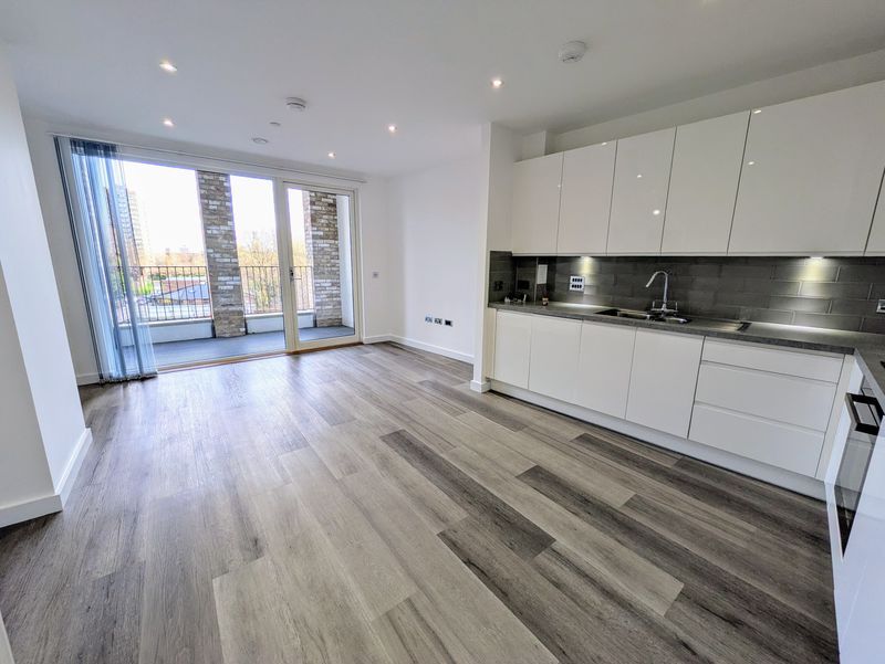 Property photo 2 of 7 Photo 3