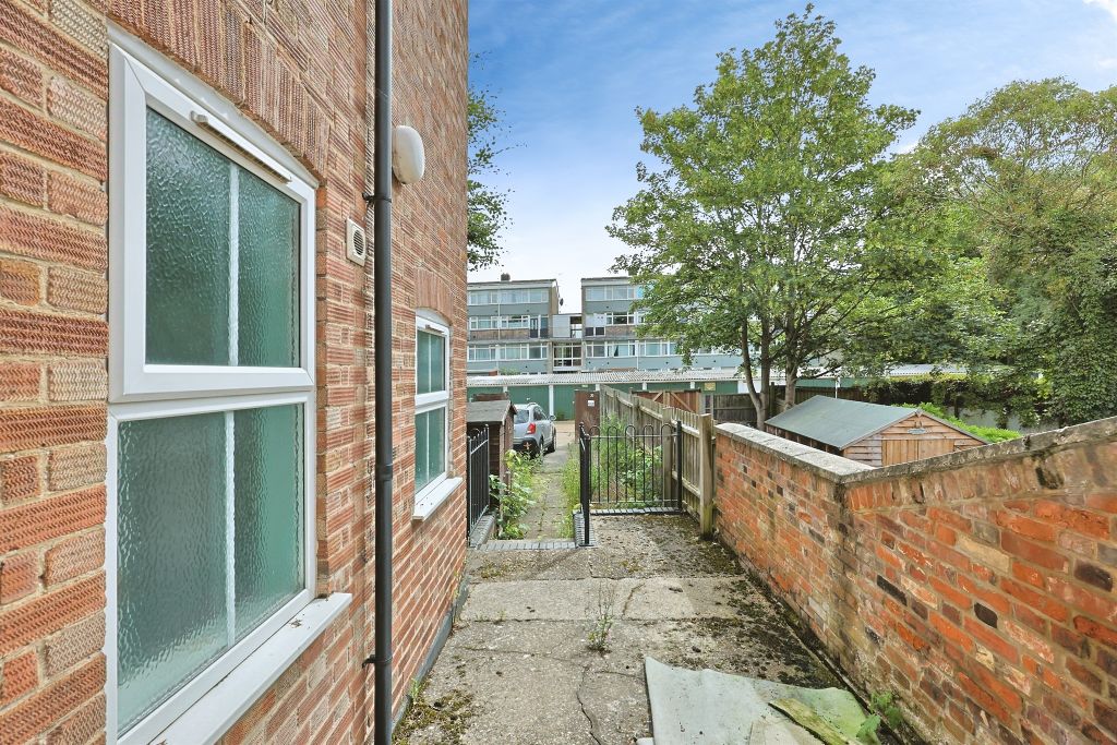 Property photo 3 of 15