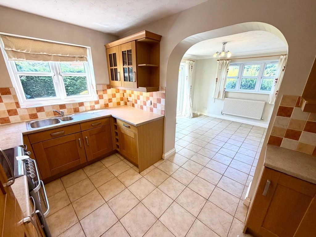 Property photo 3 of 21