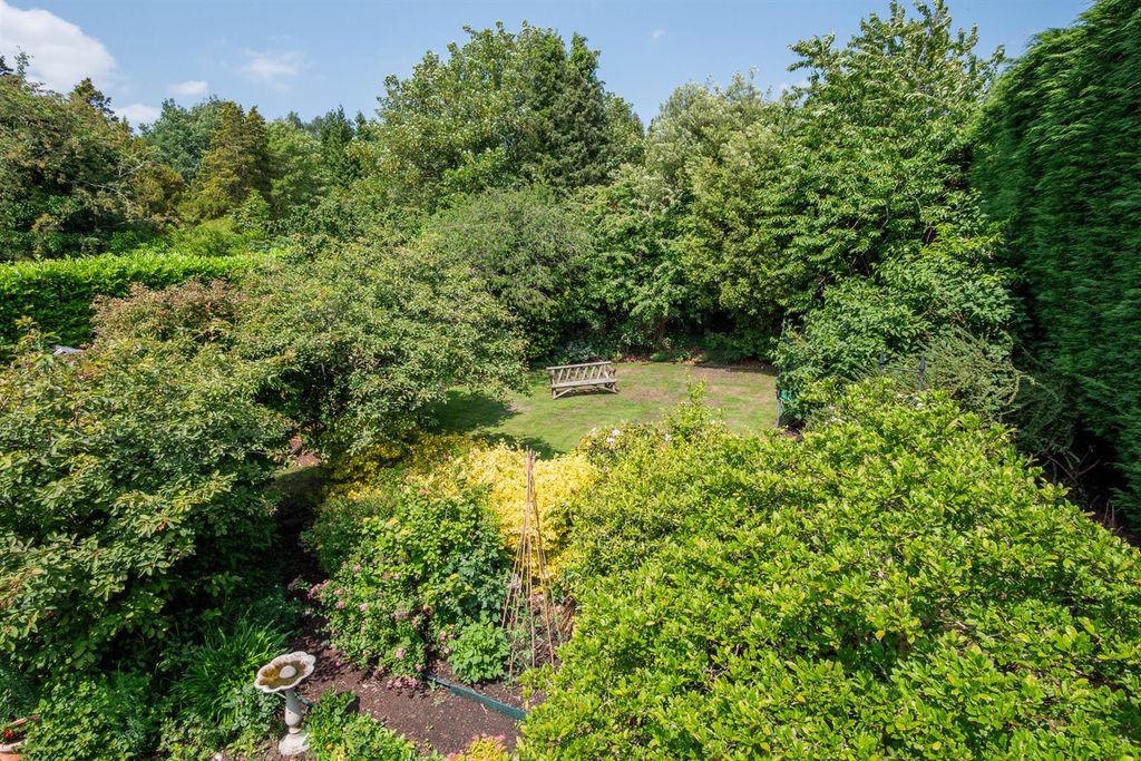 Property photo 3 of 46 Garden