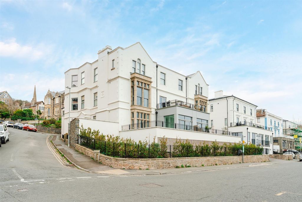 Property photo 1 of 9 Front Photo.Jpg