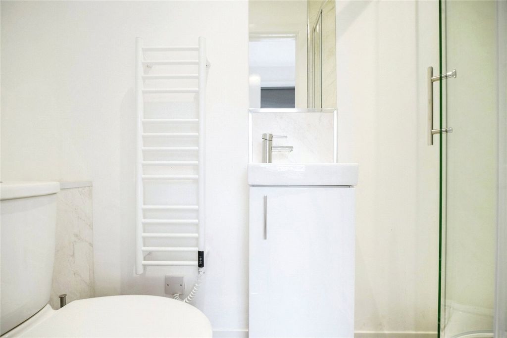 Property photo 3 of 5 Picture No. 14