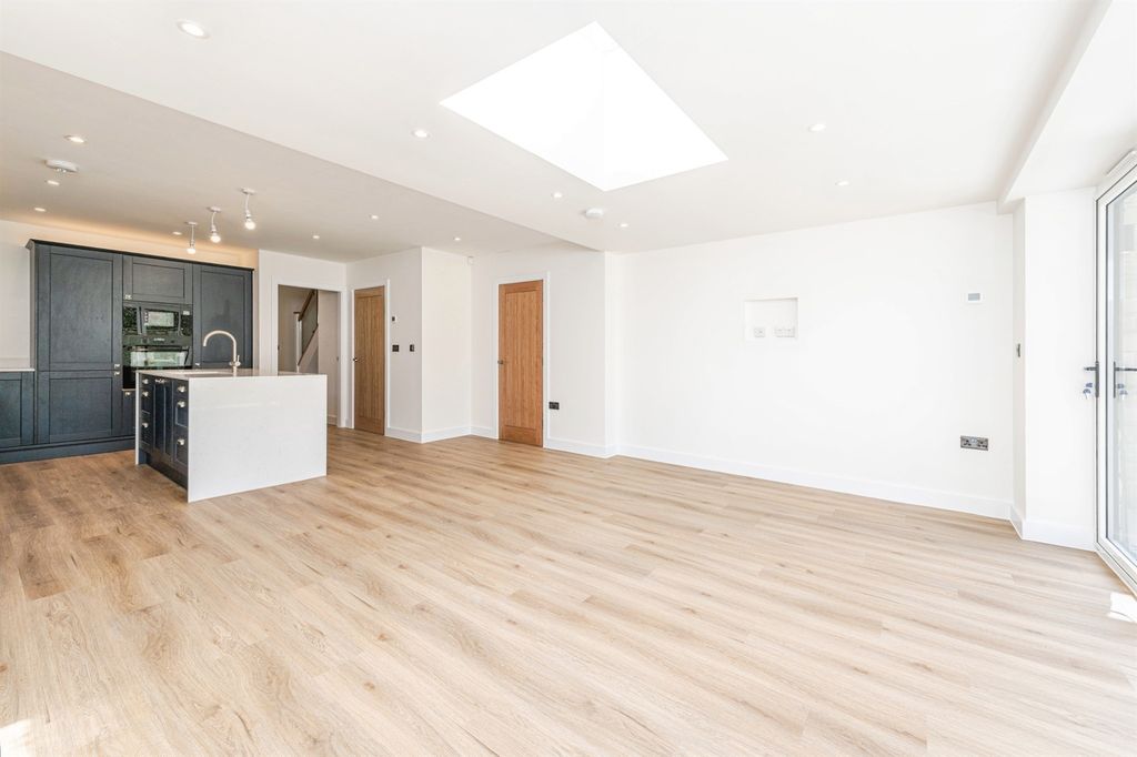 Additional image 6 of 4 bed detached house for salePentlands, New Mill Road, Holmfirth HD9