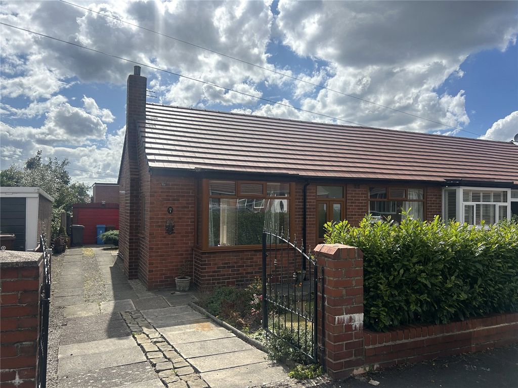 Property photo 1 of 16 External