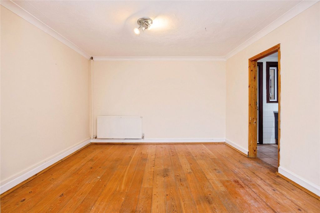 Property photo 2 of 17 Picture No. 38