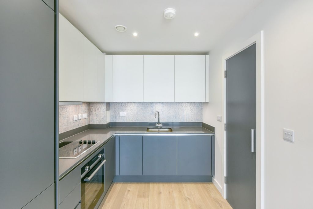 Property photo 2 of 8