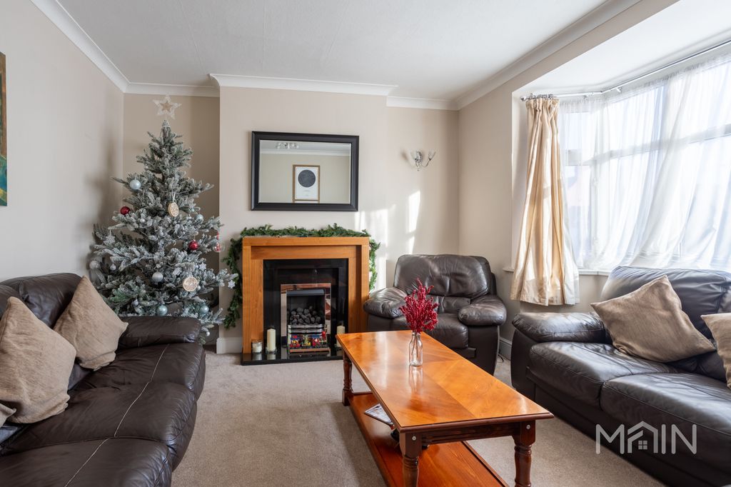 Property photo 3 of 22