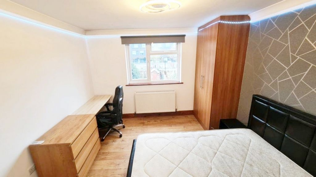 Property photo 2 of 9 Gallery