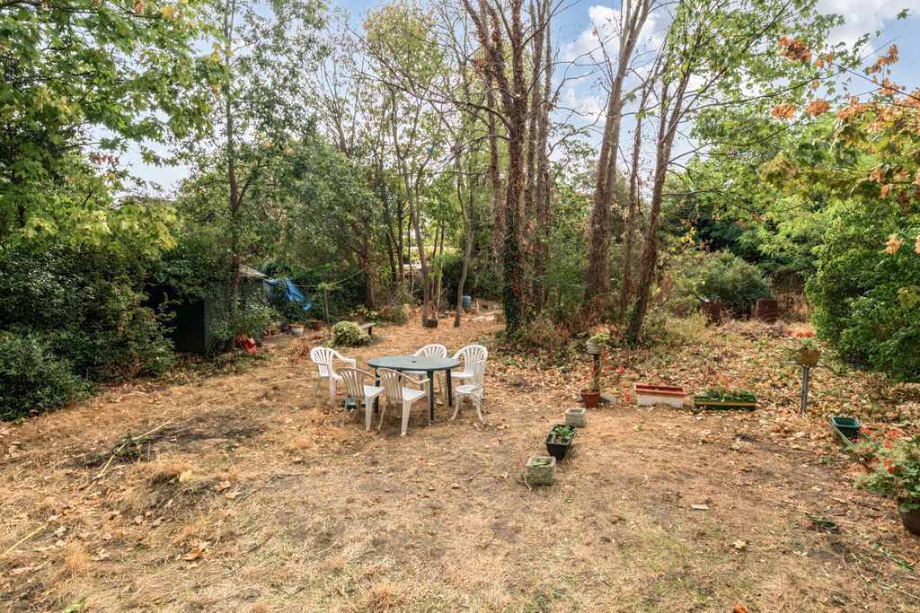 Property photo 3 of 12 1514899-3-1A066A7...