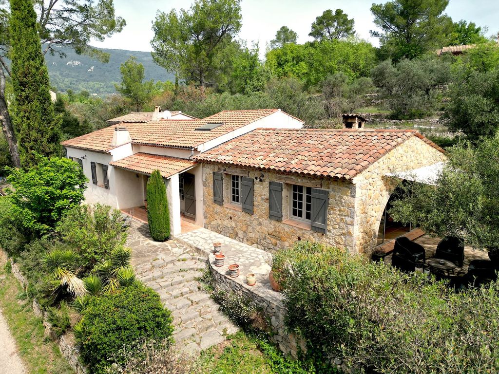 Property photo 1 of 26