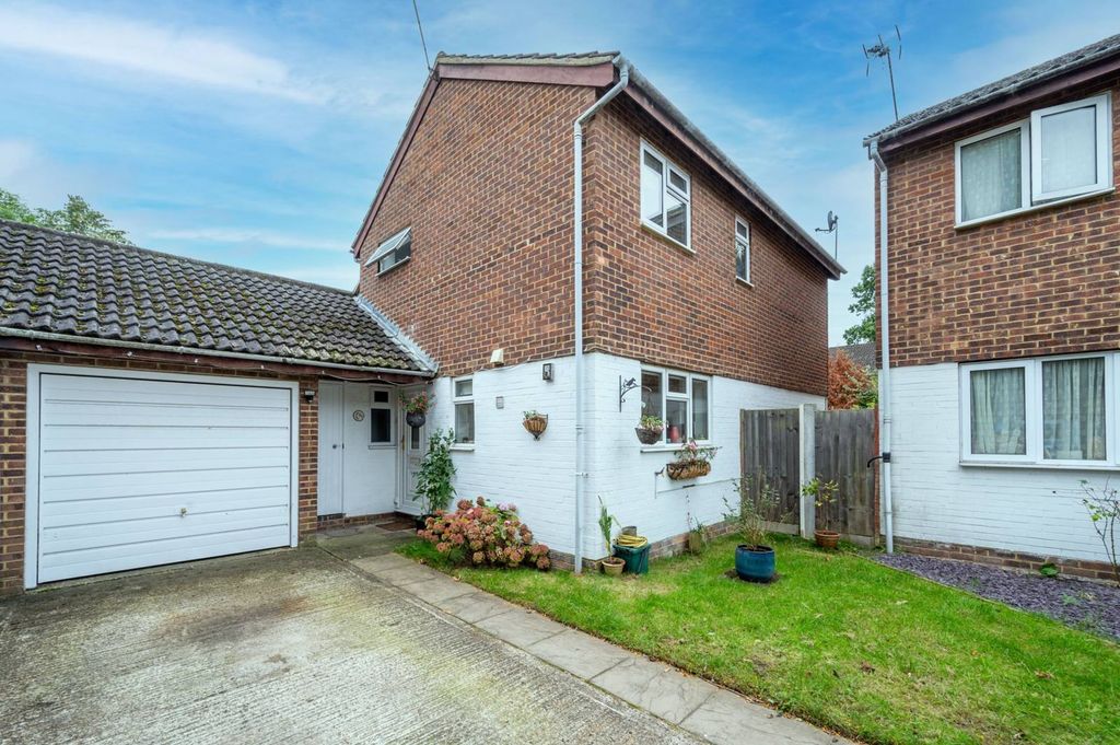 Property photo 2 of 15