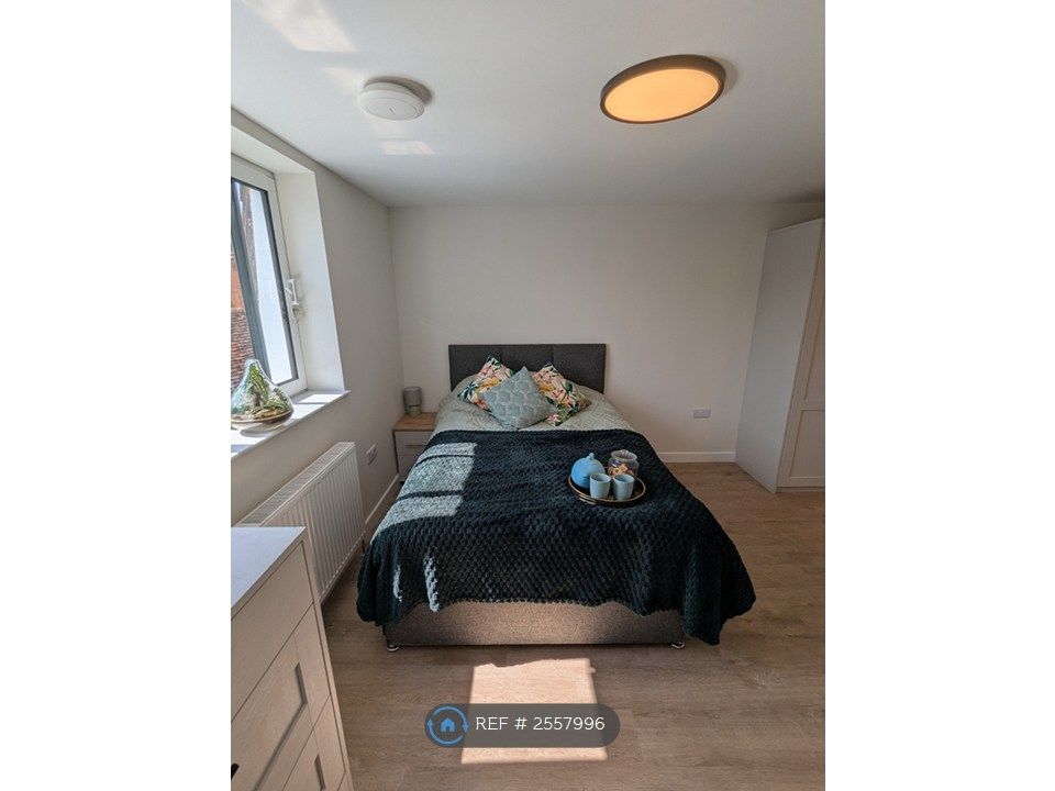 Property photo 3 of 10 Double Bed